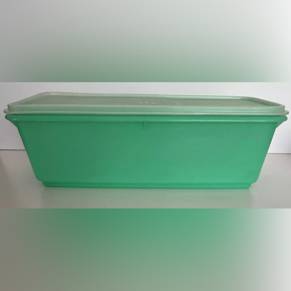 Tupperware Jadite Green #782 Celery Vegetable Container Grid & Sheer Lid Vintage